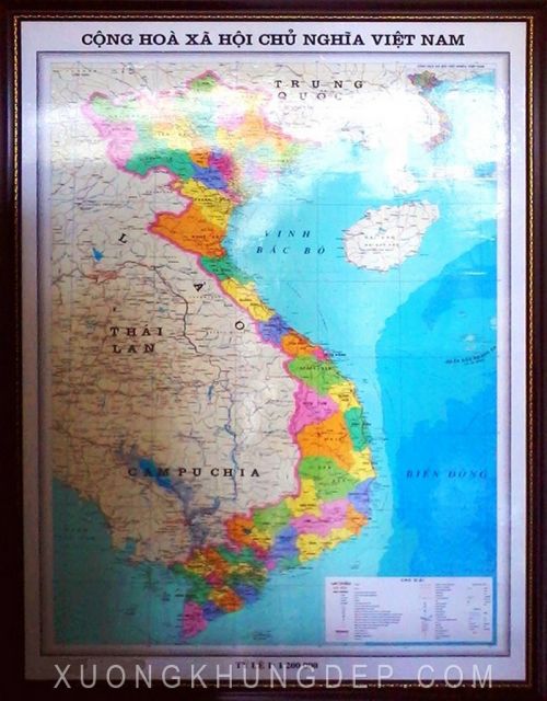 Khung bản đồ màu nâu chỉ vàng đơn giản