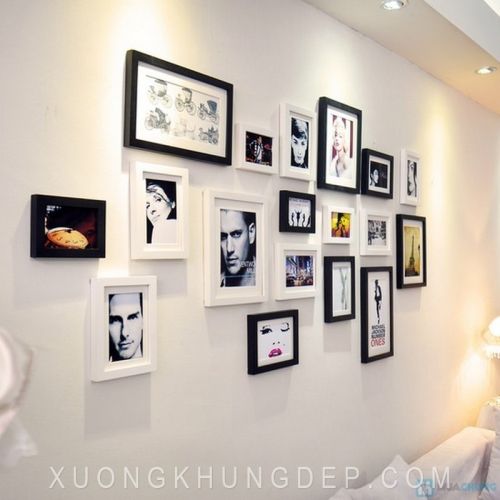 Khung tranh treo tường trắng đen hiện đại