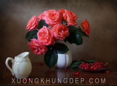 Tranh In Sơn Dầu Hoa Hồng Trắng và Dĩa Nho